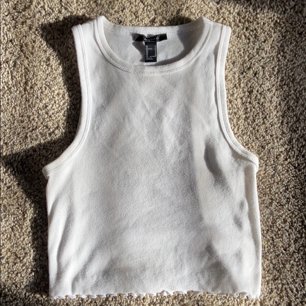 a basic white crop